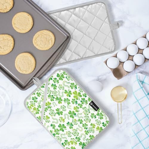 KCldeci Green Shamrock 2-Pack Heat-Resistant Potholders