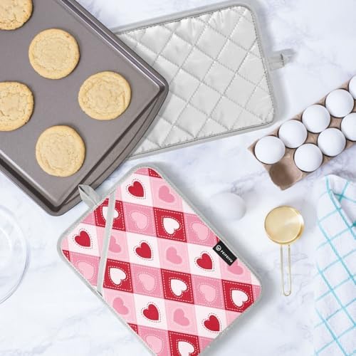 KCLDeci Hearts Plaid Heat Resistant Potholders Oven Mitts for Daily Use