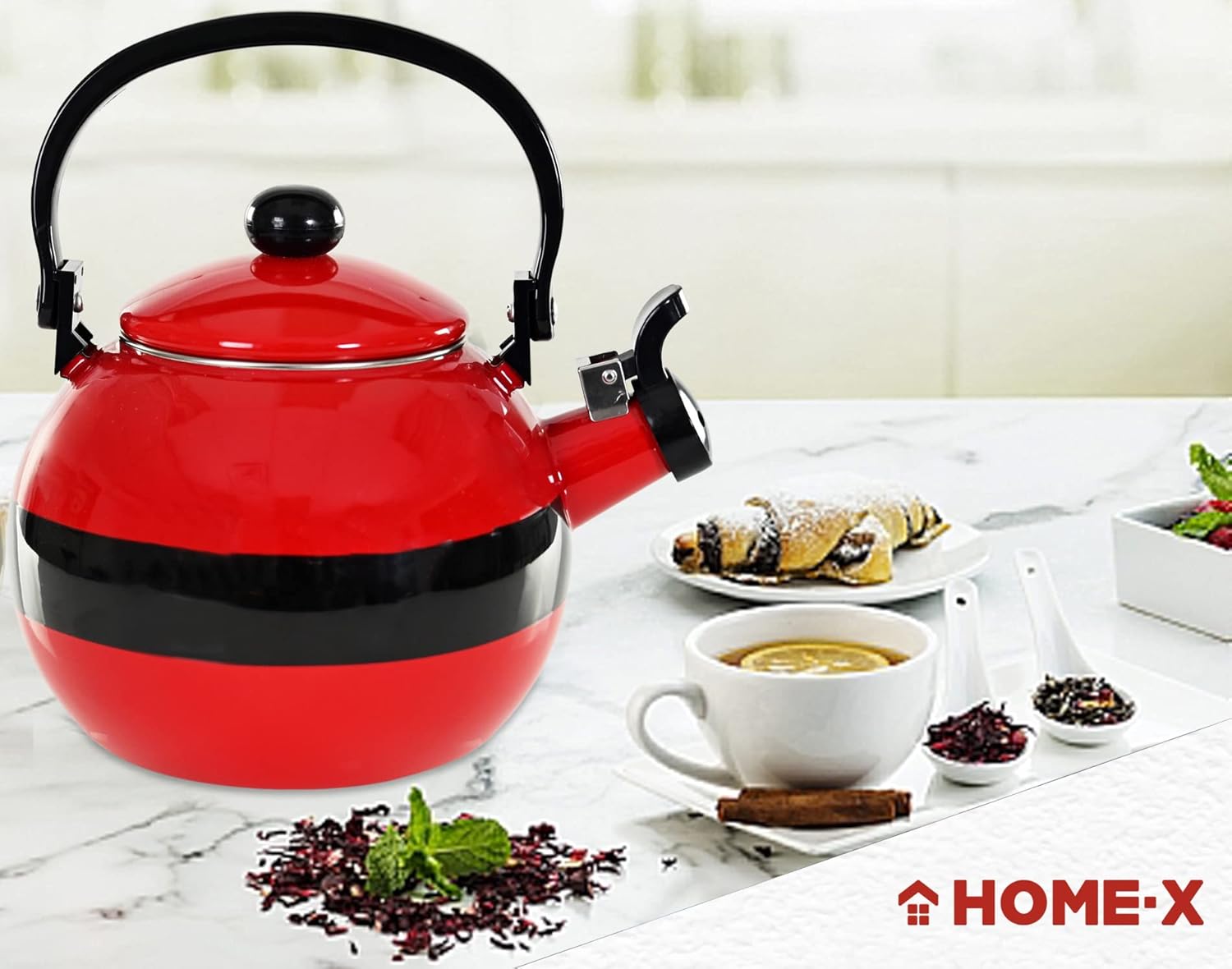 Home-X Santa Claus Whistling Tea Kettle Christmas Gift
