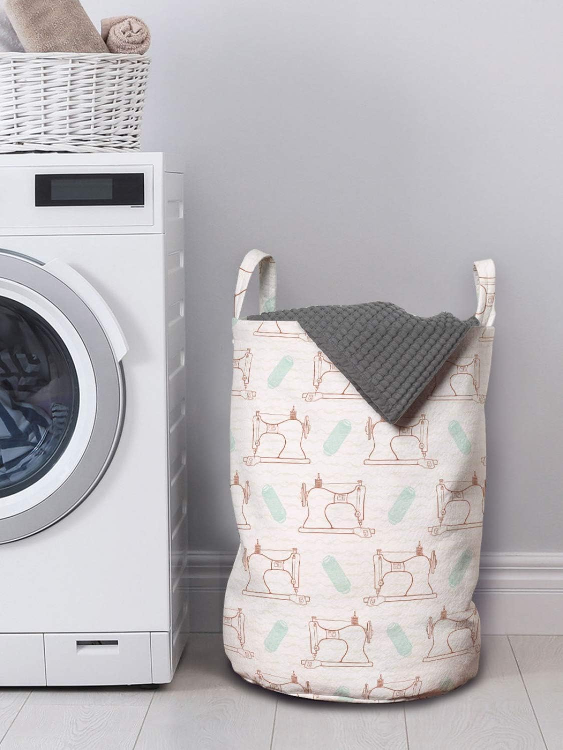 Charming Vintage Laundry Hamper